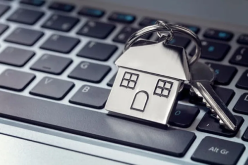 Выпускник детдома из Уральска помогает другим сиротам продвинуться в очереди на жильё