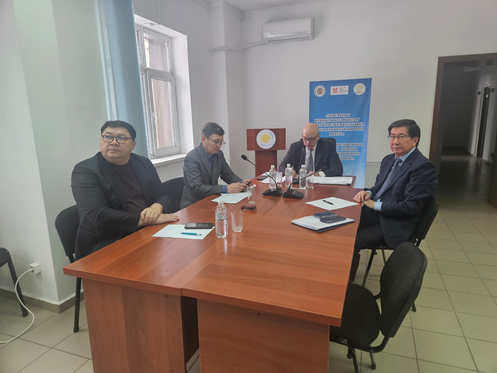 «ЖАҢАРУ» БІРЛЕСТІГІНІҢ ЖОБА ЖҰМЫСЫН ЖАЛҒАСТЫРУ БОЙЫНША ФИЛИАЛ ӨКІЛДЕРІНІҢ ҚАТЫСУЫМЕН КЕҢЕЙТІЛГЕН ОТЫРЫС ӨТТІ.