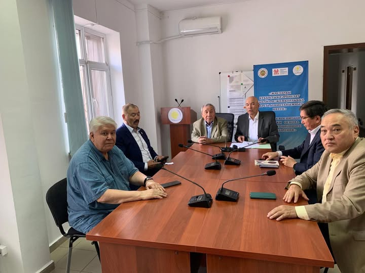 АРТЫНДА СҰРАУЫ БАР 