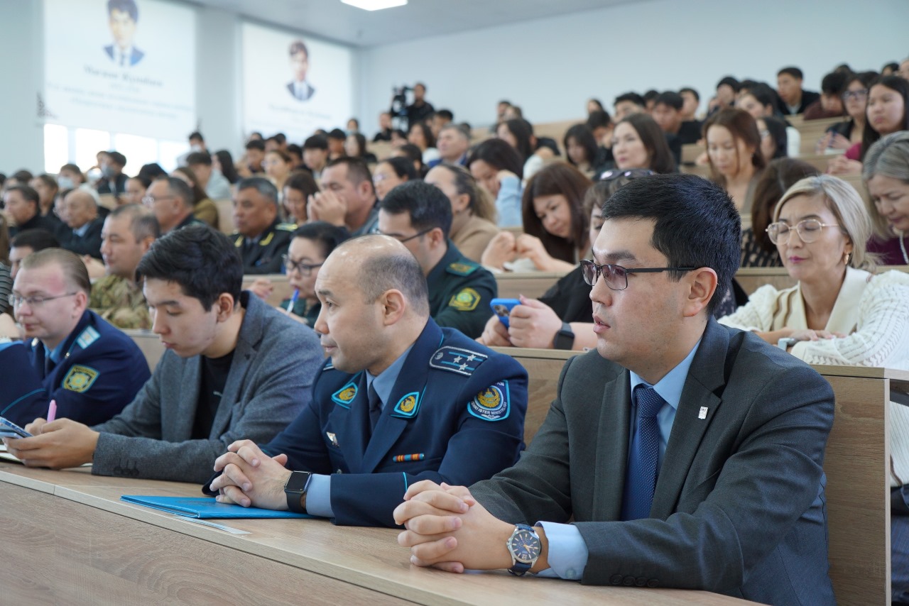  «ӘЛКЕЙ МАРҒҰЛАН АТЫНДАҒЫ ПАВЛОДАР ПЕДАГОГИКАЛЫҚ УНИВЕРСИТЕТІНДЕ «ЖАСТАРДЫ ҚҰҚЫҚТЫҚ ТӘРБИЕЛЕУ—СЫБАЙЛАС ЖЕМҚОРЛЫҚҚА ҚАРСЫ ДҮНИЕТАНЫМНЫҢ НЕГІЗІ» ЖОБА АЯСЫНДА «ЖАСӨСПІРІМДЕРДІҢ ДЕВИАНТТЫ МІНЕЗ – ҚҰЛЫҒЫ» ЗЕРТХАНАСЫНЫҢ АШЫЛУЫ  ІС-ШАРАСЫ ӨТТІ