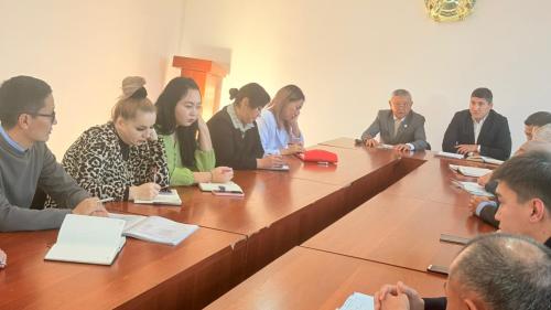 ЖОБА АЯСЫНДА МЕМЛЕКЕТТІК ОРГАНДАР ЖӘНЕ ҚОҒАМДЫҚ ҰЙЫМ ӨКІЛДЕРІНІҢ КЕЗДЕСУІ ӨТТІ