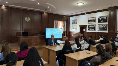«ЖАҢАРУ» РҚБ ӨКІЛІ ҚЫЗЫЛОРДА АШЫҚ УНИВЕРСИТЕТІ СТУДЕНТТЕРІМЕН СҰХБАТ ӨТКІЗДІ