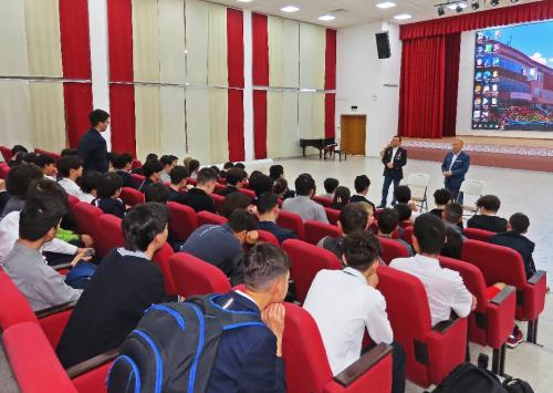 В Назарбаев Интеллектуальной школе состоялся урок мужества для учащихся 9-12 классов.