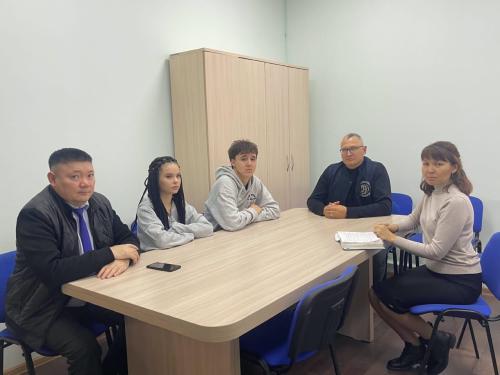 КОГДА СОБИРАЮТСЯ ЛЮДИ, НЕРАВНОДУШНЫЕ К БУДУЩЕМУ НАШЕГО ОБЩЕСТВА, БЕСЕДА ВСЕГДА ПОЛУЧАЕТСЯ СОДЕРЖАТЕЛЬНОЙ И ПРОДУКТИВНОЙ.