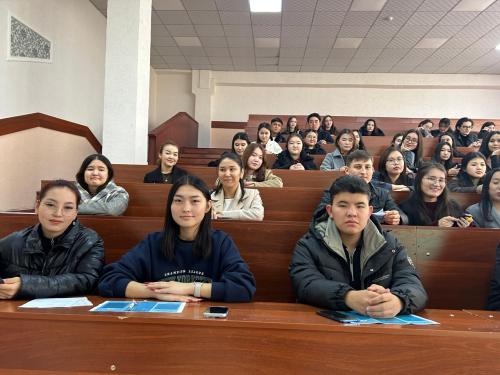 СТУДЕНТ ЖАСТАР – СЫБАЙЛАС ЖЕМҚОРЛЫҚҚА ҚАРСЫ, «ЗАҢ МЕН ТӘРТІП» ҚАҒИДАСЫН ҚОЛДАЙДЫ.