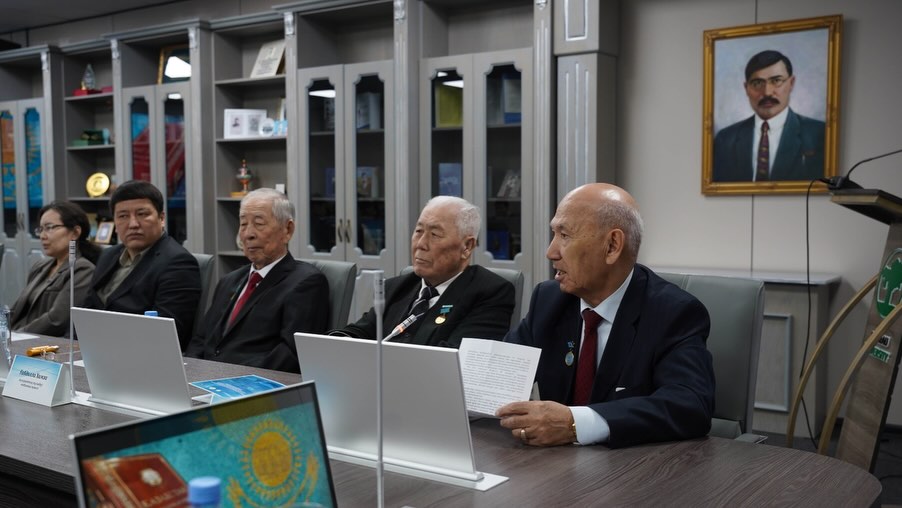 ✅«Әділетті Қазақстанның конституциялық тұғыры ретіндегі заң мен тәртіп» тақырыбындағы дөңгелек ү (6).jpg