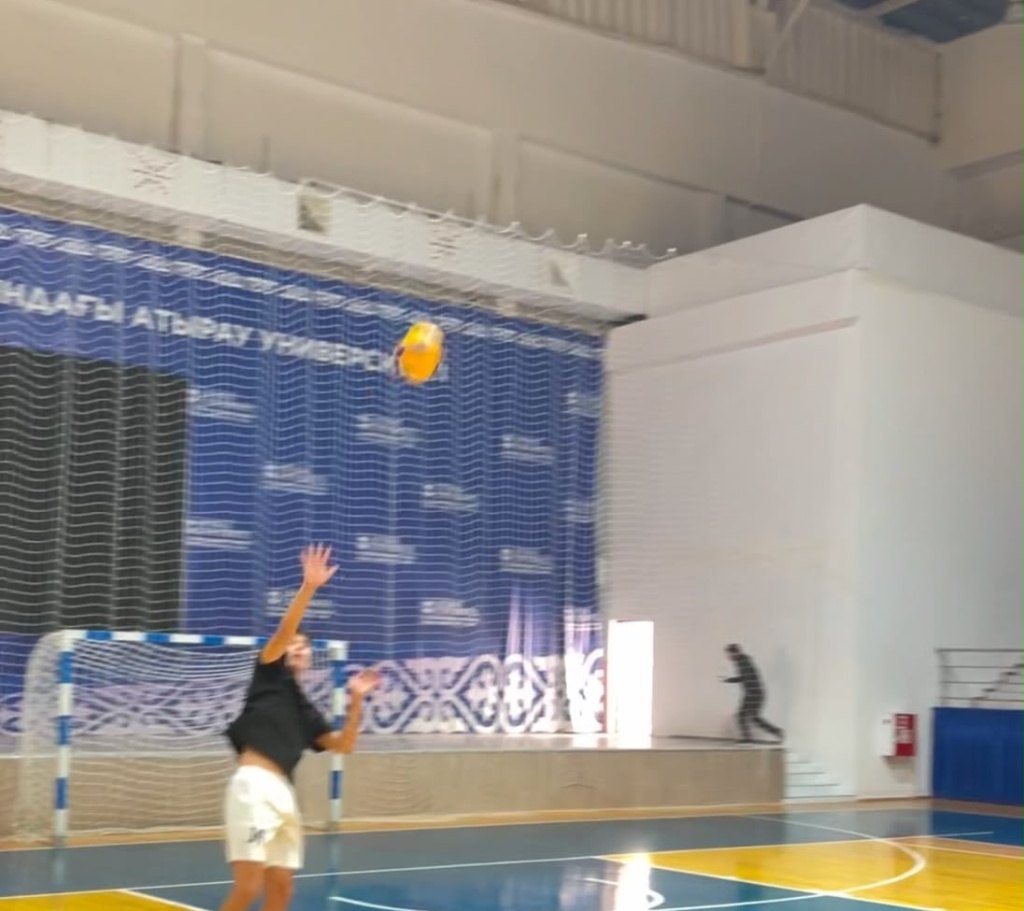 АТЫРАУДА ЖАСТАР АРАСЫНДА ВОЛЕЙБОЛ ТУРНИРІ ӨТТІ ⭐️«Жаңару» сыбайлас жемқорлыққа қарсы жалпыұлттық (2).jpg